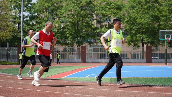 2025麥克威春季運(yùn)動會1500米比賽